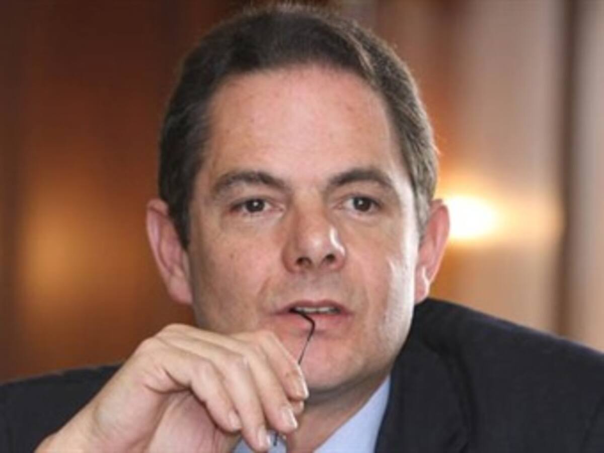 Fallo de CIDH no es vinculante pero decisión del Tribunal sí: Vargas Lleras