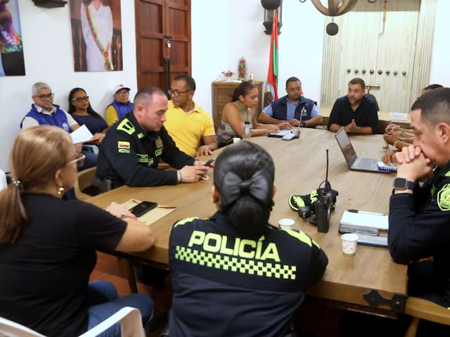 Reunión de las entidades competentes. // Personería de Turbaco