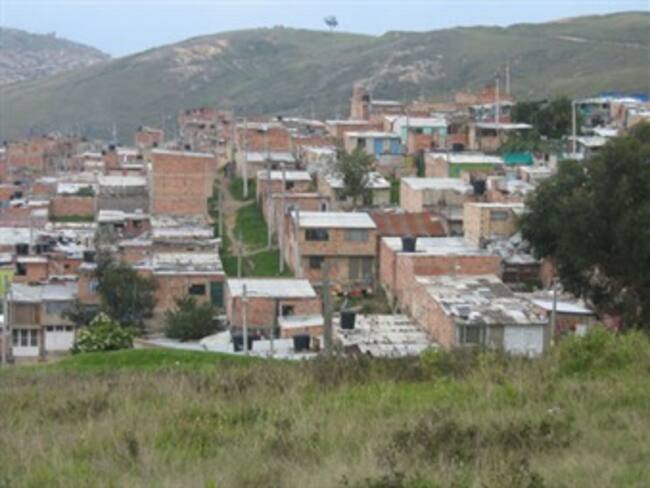 En el barrio Hugo Chávez de Bogotá hacen vigilias por la salud del presidente venezolano