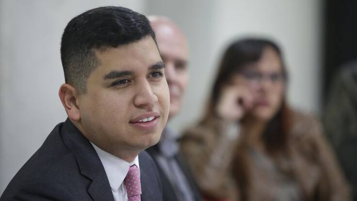 "La economía tiene que volver a abrirse de manera ordenada": MinVivienda