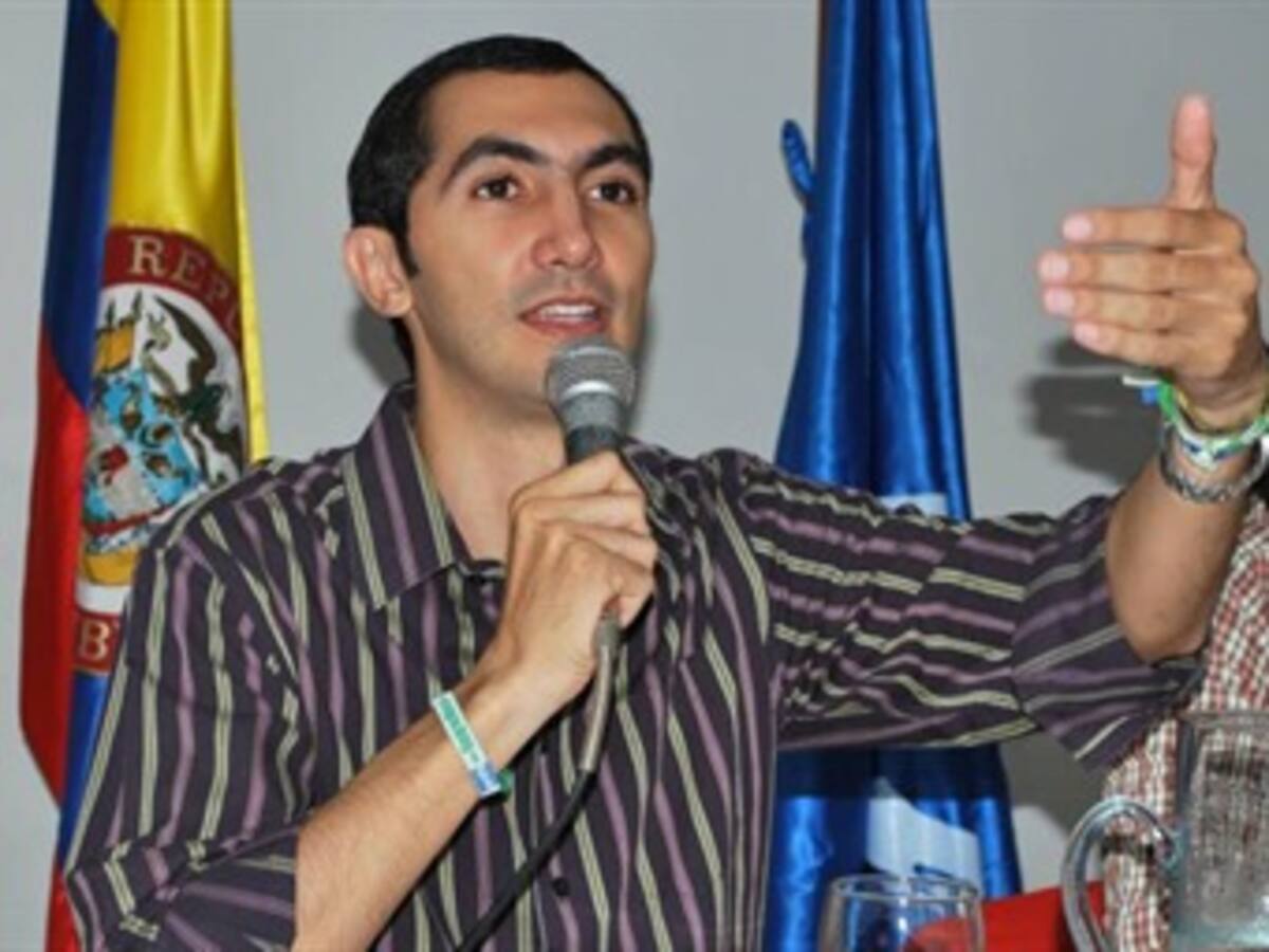 Eliminación de cláusulas de permanencia incentiva competencia y mejor precio: congresistas