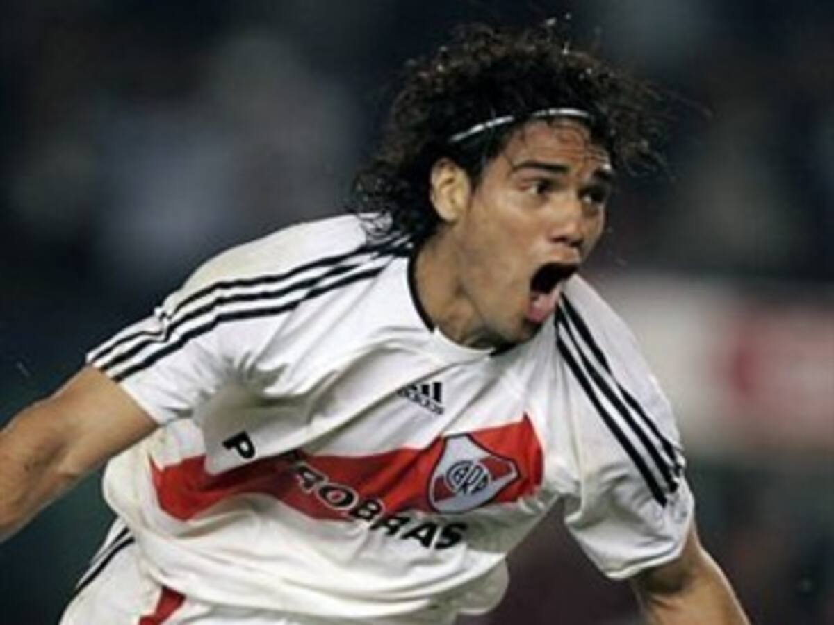 Vieja deuda de River Plate con Falcao García complica transferencia internacional