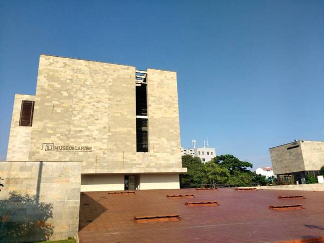 Develan escultura de Gabo en Parque Cultural del Caribe