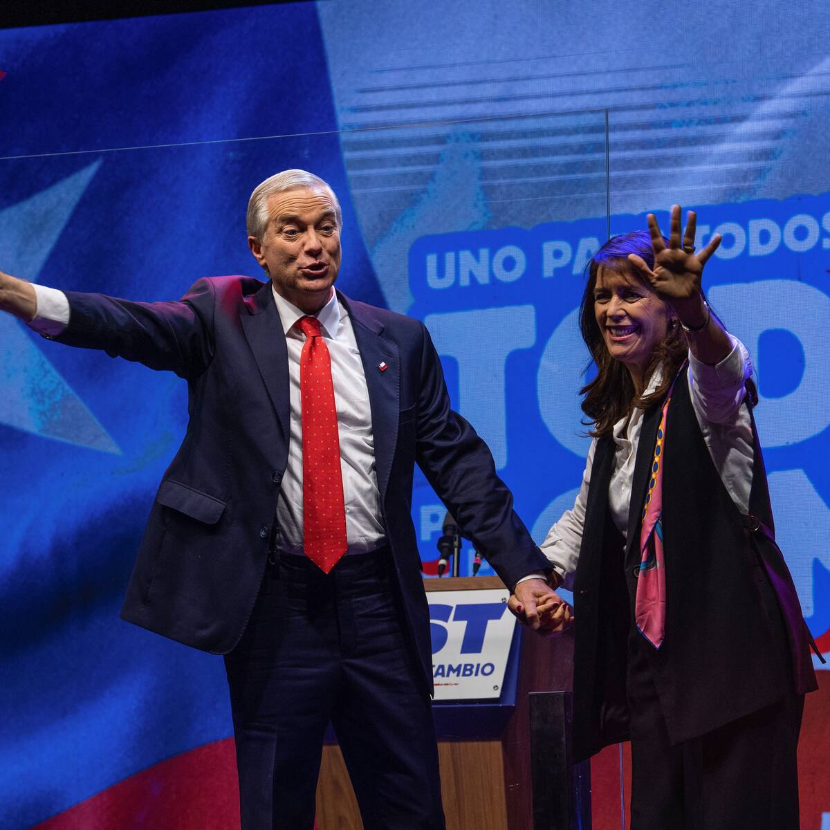 Vuelve la derecha a Chile: Antonio Kast gana elección presidencial y derrota a la oficialista Jara