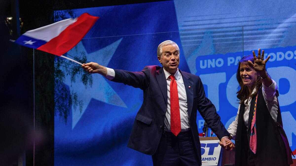 Vuelve la derecha a Chile: Antonio Kast gana elección presidencial y derrota a la oficialista Jara