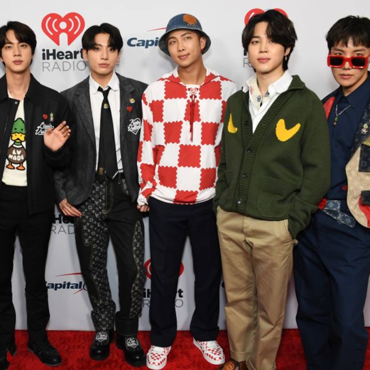 ¿J Balvin se copia de BTS?