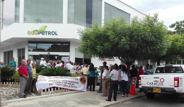 Trabajadores de Ecopetrol protestaron por la privatización y cambios en el régimen de salud.