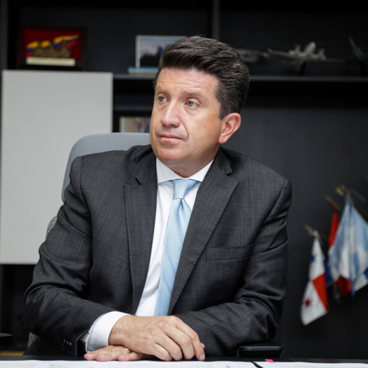 Alotrópico habla sobre contratos que tuvo con Diego Molano