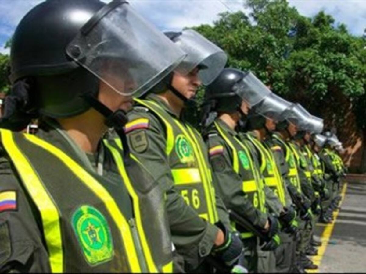 Campesinos liberan a 21 policías retenidos en la vía Bogotá- Villavicencio