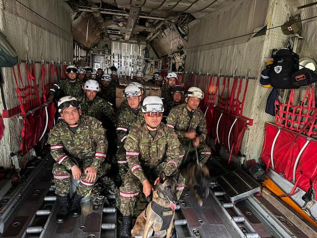 Ingenieros Militares de la Quinta Brigada viajan a Cali a prestar apoyo tras la emergencia. Foto: Ejército Nacional.