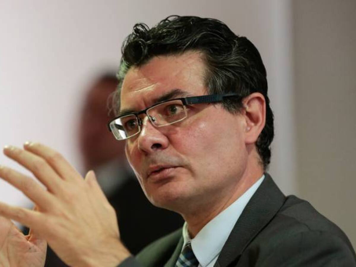 En Colombia se esperan más de 600.000 casos del virus del Zika: MinSalud