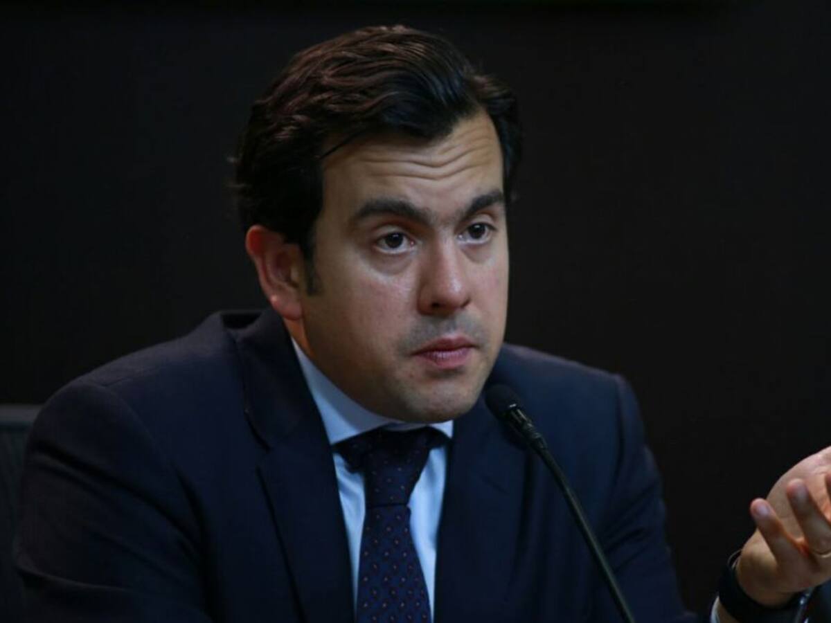 Rodrigo Lara no está fuera de Cambio Radical