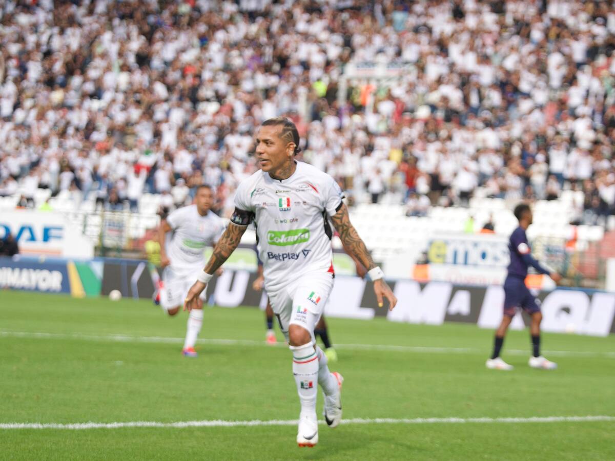 Dayro Moreno iguala a Falcao en la cima de los maximos goleadores colombianos