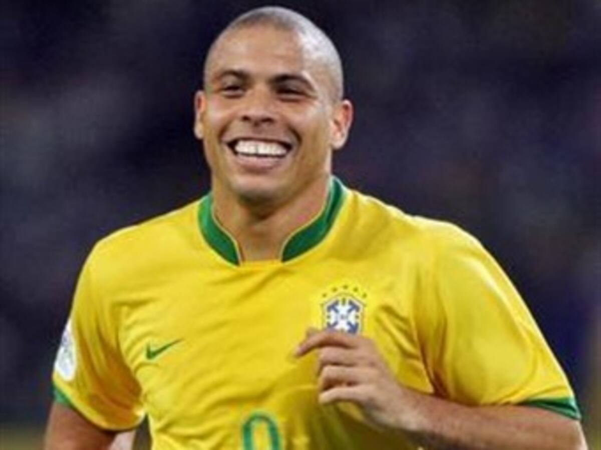 Ronaldo inivitado a jugar golf en Bolivia