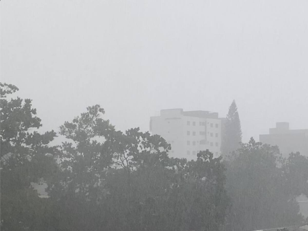 226 rayos cayeron en el Valle de Aburrá durante una fuerte tormenta
