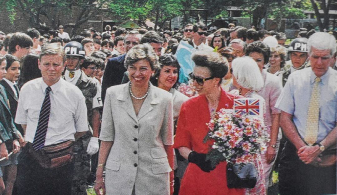 La Princesa Ana, única hija mujer de la Reina Isabel y quien arribó a Cali el domingo 30 de noviembre de 1997