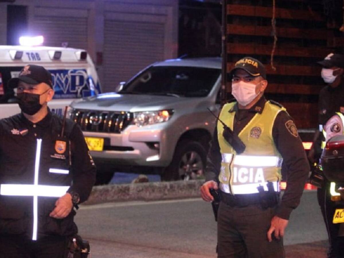 Accidentes, fiestas, riñas y más de 900 comparendos en toque de queda