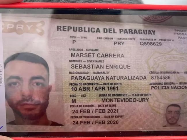 El pasaporte paraguayo falsificado perteneciente a Sebastián Enrique Marset Cabrera.
(Foto:  Cortesía)