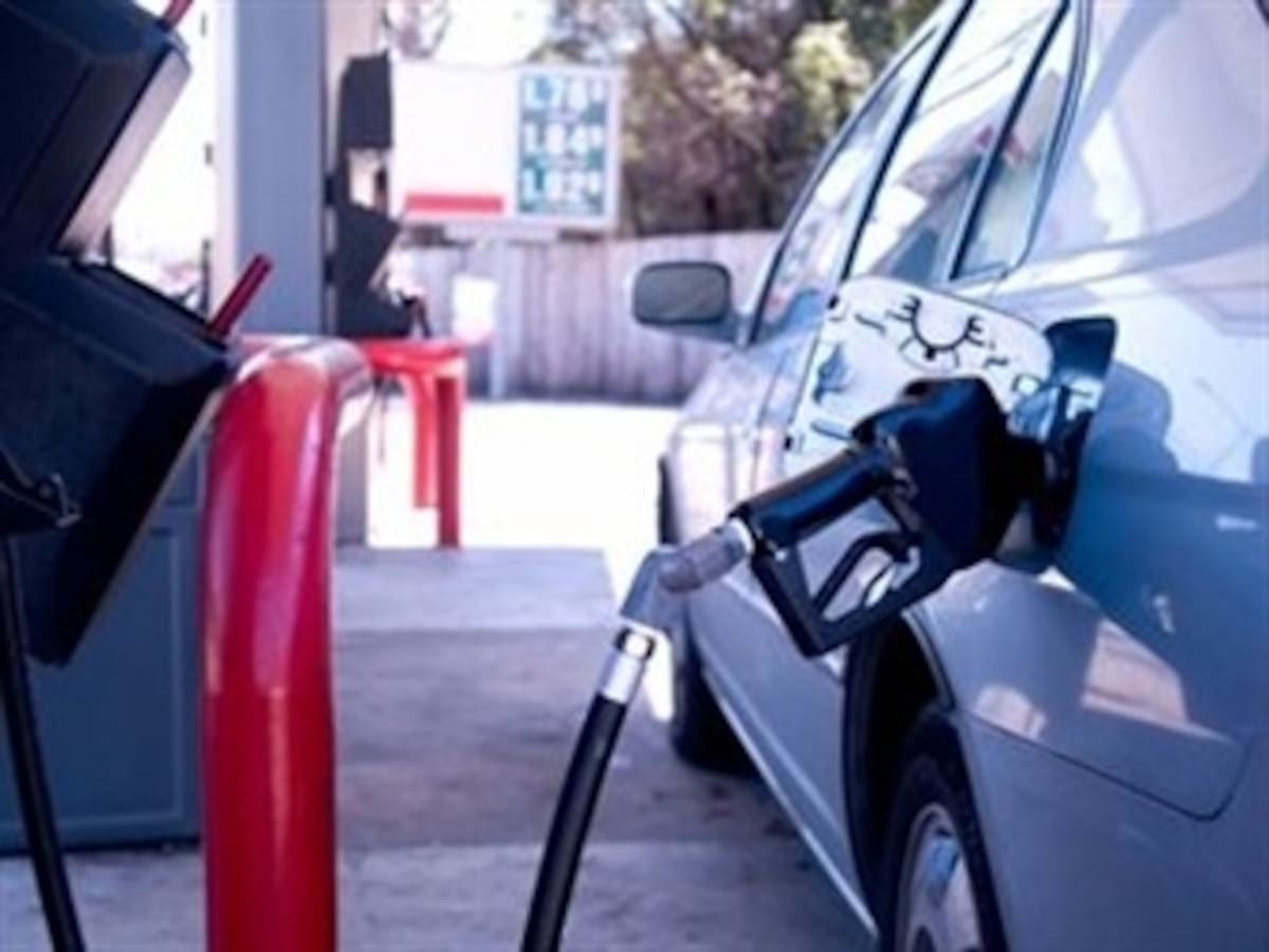 El Gobierno francés reconoce que la escasez de gasolina durará 'varios días'