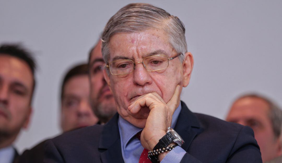 El expresidente pidió a las bancadas liberales liderar una inciativa en el Congreso