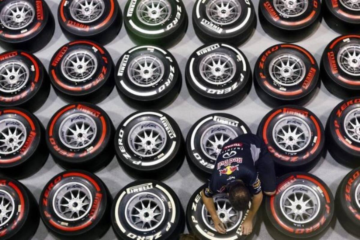 Las escuderías se preparan para las prácticas libres y las clasificaciones, el sábado en la mañana de Colombia (Noche de Singapur) en la carrera nocturna de la gran carpa del automovilismo.
