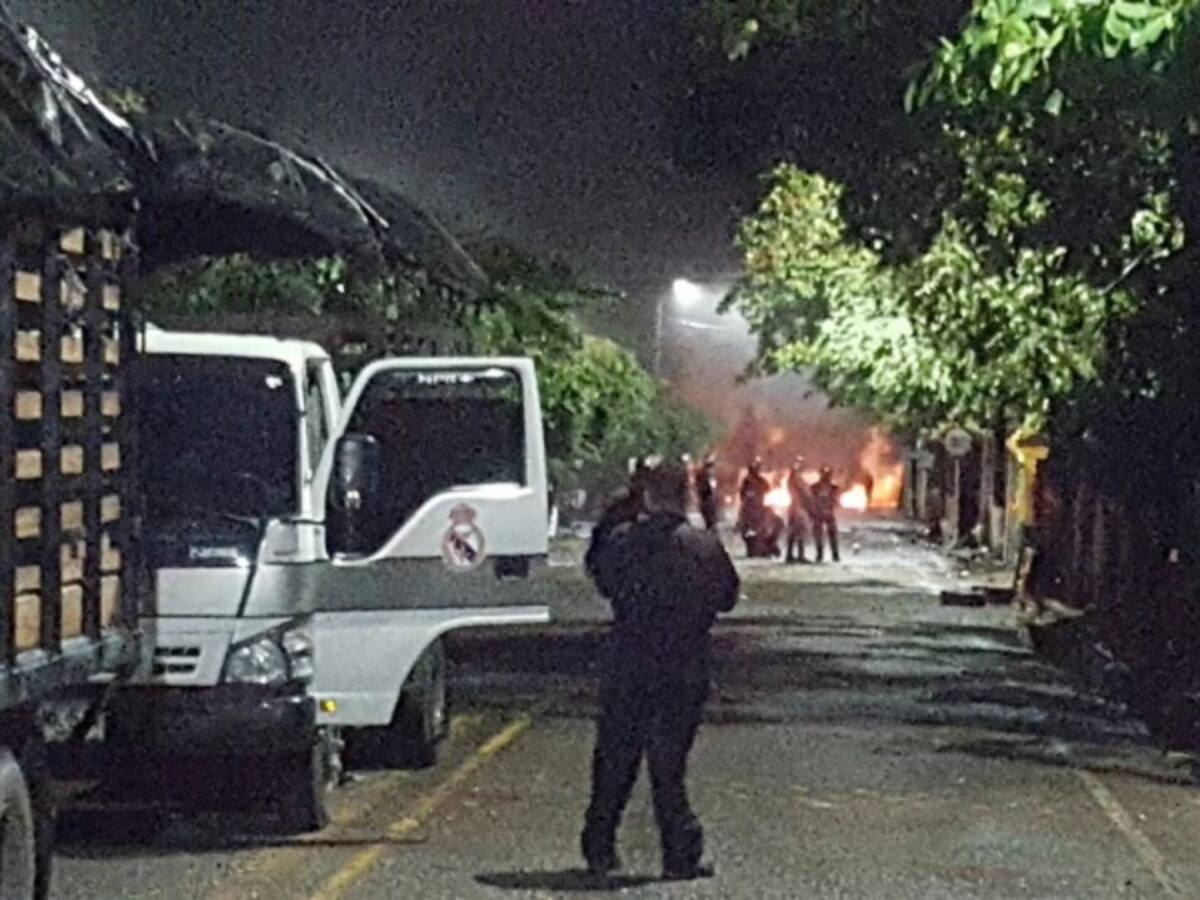 Asonada en Puerto Santander