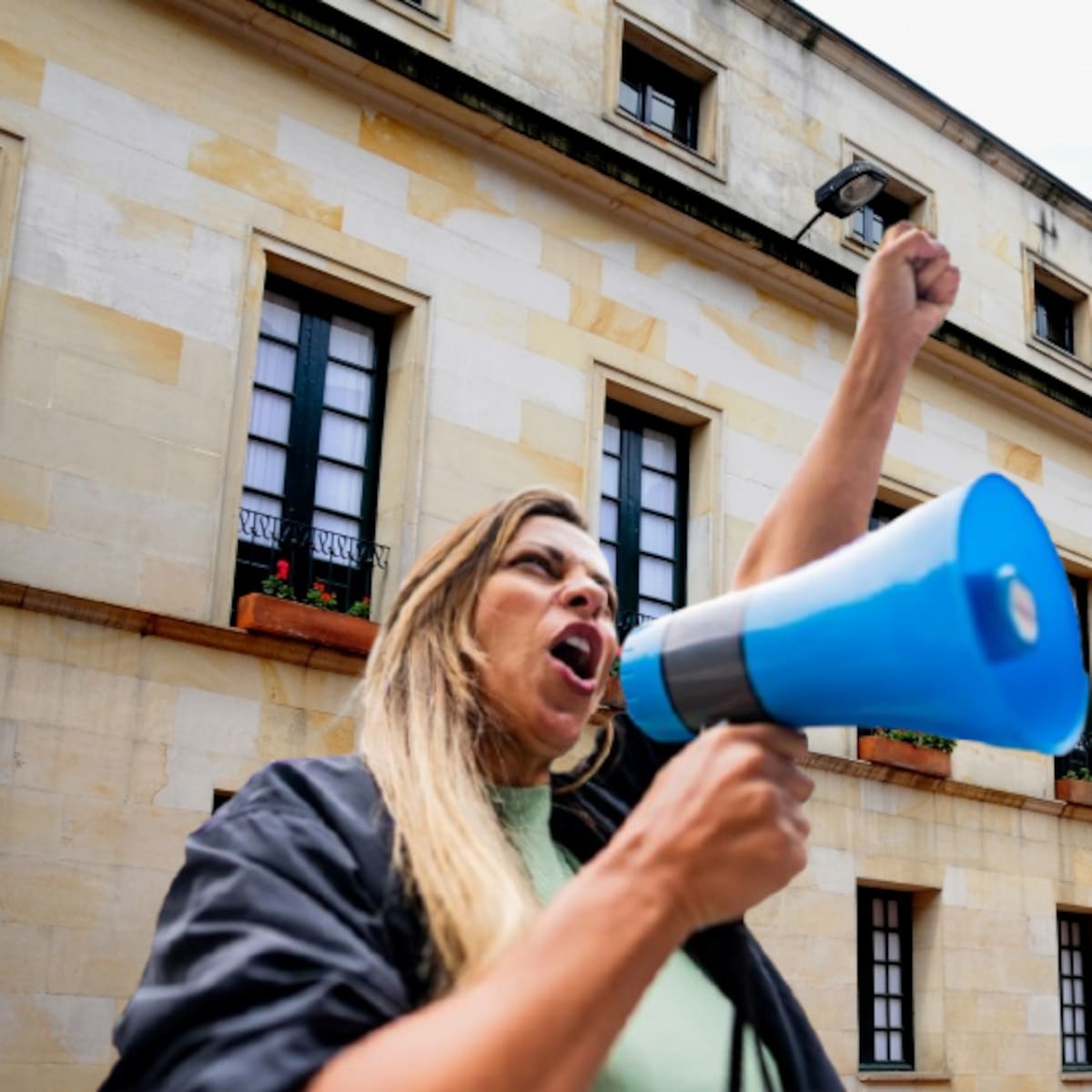 Por miedo a protestas, Cancillería no atiende hoy en su sede principal