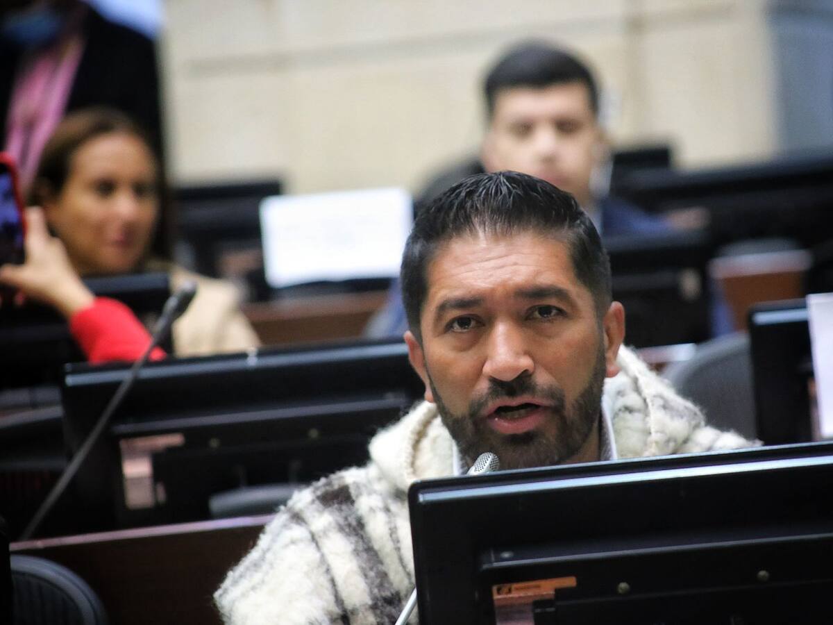 ¿Por qué el Consejo de Estado suspendió temporalmente al senador César Pachón?