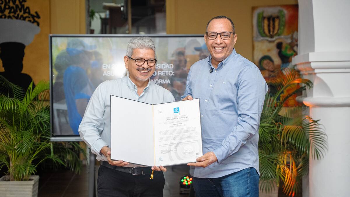 Unicartagena recibe oficialmente la certificación internacional ISO 21001:2018