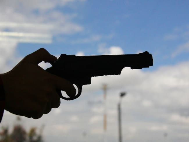 Gobierno prorroga restricción de porte de armas y grupo pide tumbarlo
