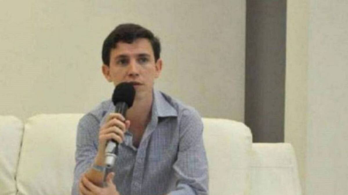 RODRIGO MARTÍNEZ, ABOGADO