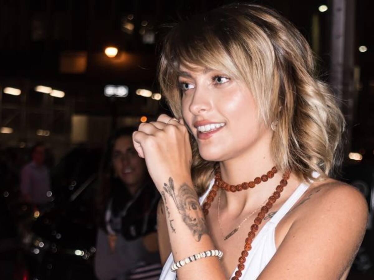 Paris Jackson deleita a su público posando en toples