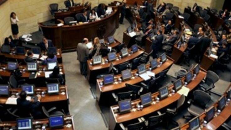 Impedimento de magistrado deja en suspenso decisión sobre pensiones de congresistas