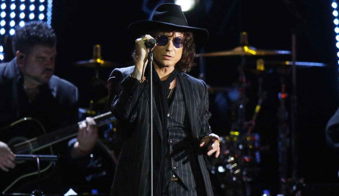 Enrique Bunbury adelantó el retiro de los escenarios por problemas de salud