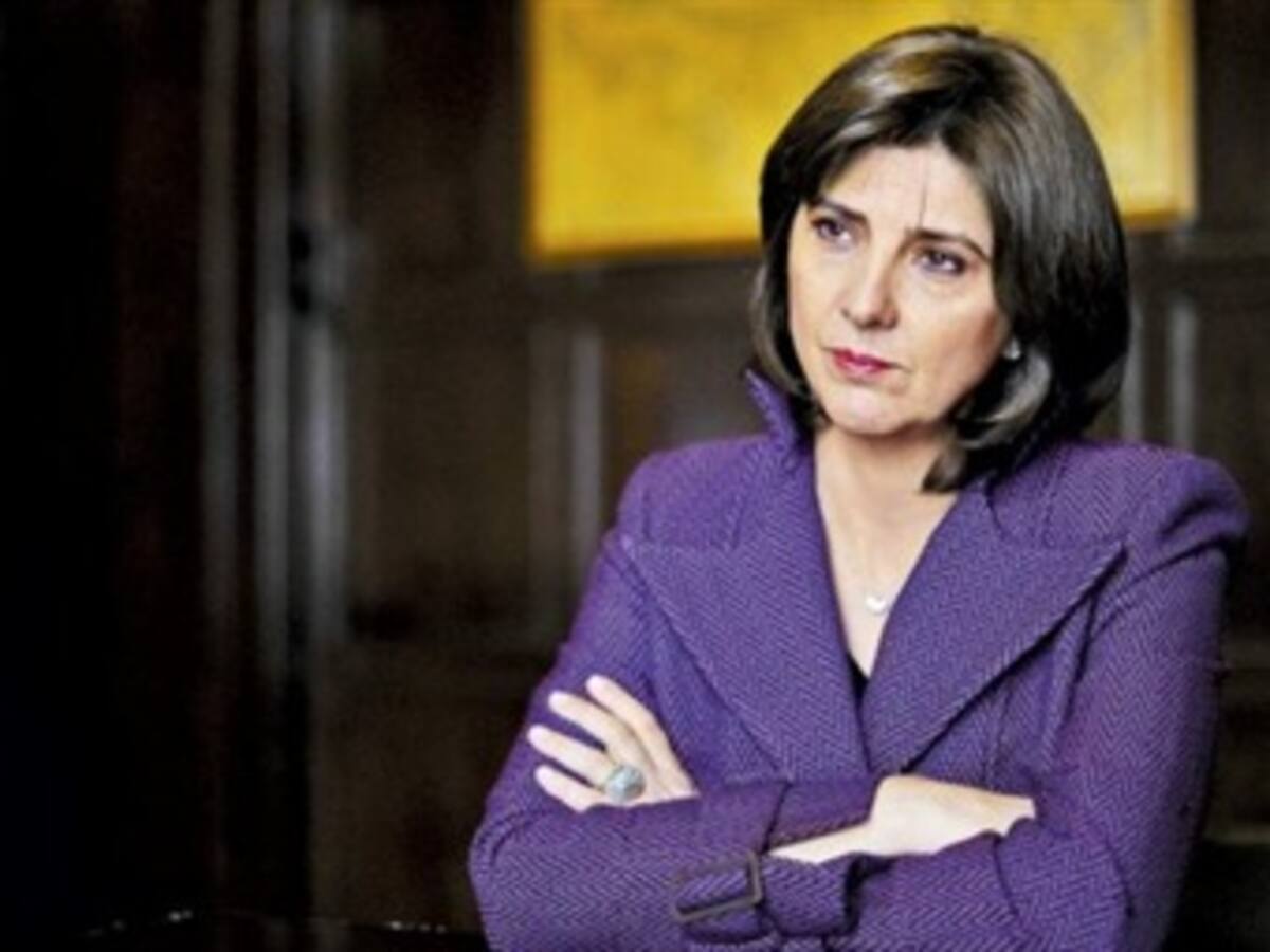 Iniciaremos campaña para que los defensores de DDHH entiendan el fuero militar: Canciller