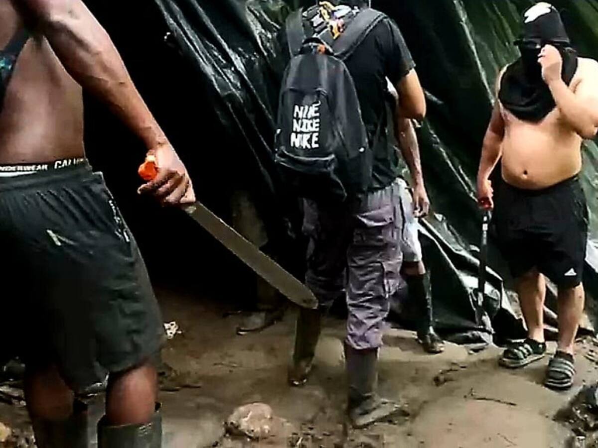 Con machetes pretendían evitar la destrucción de un megalaboratorio de cocaína en Tumaco