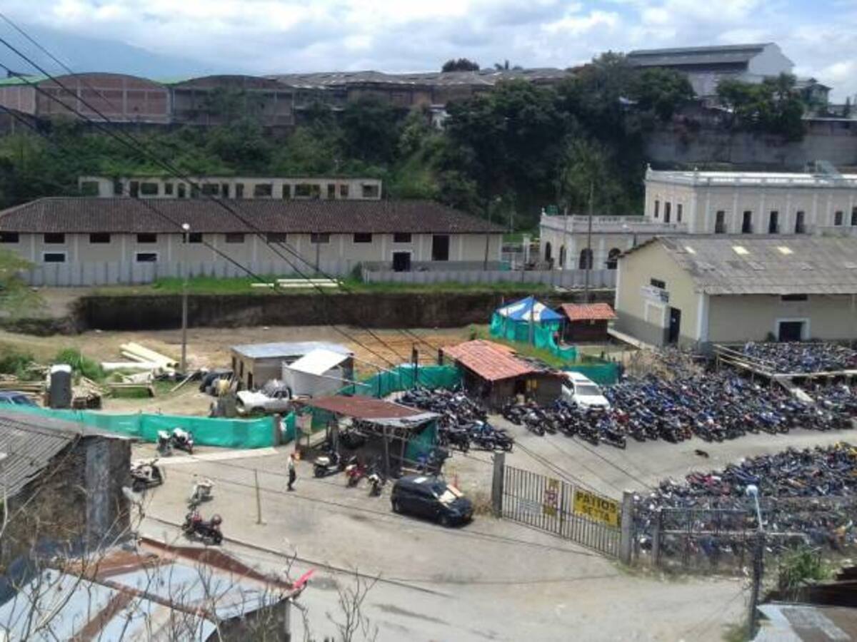 Obras de la antigua estación del ferrocarril de Armenia no despegan