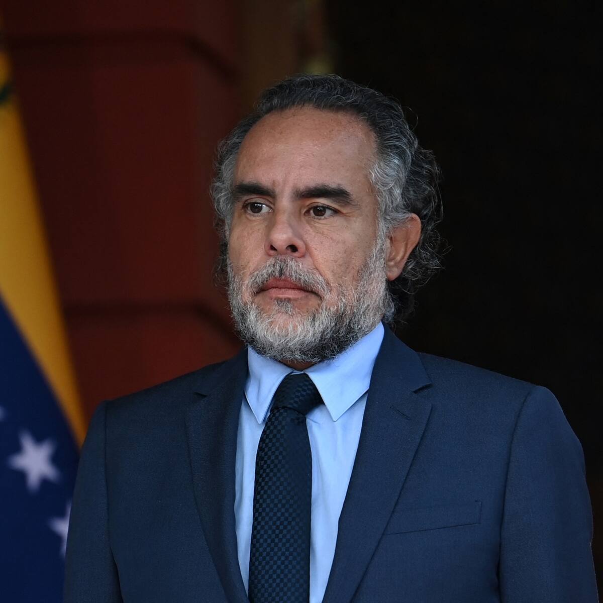 Funcionarios de carrera diplomática reclaman al gobierno por nombramiento de Benedetti