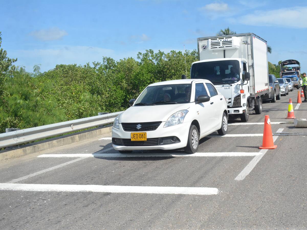 Concesión Ruta Costera demarcó bandas reductoras de velocidad en Vía al Mar en La Boquilla