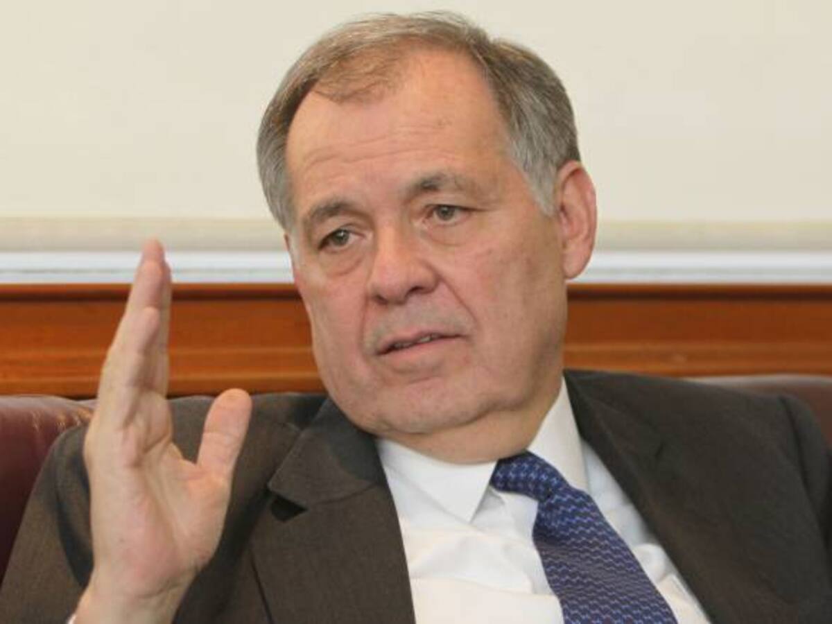 Yo me quiero ir y me quiero quedar: Procurador