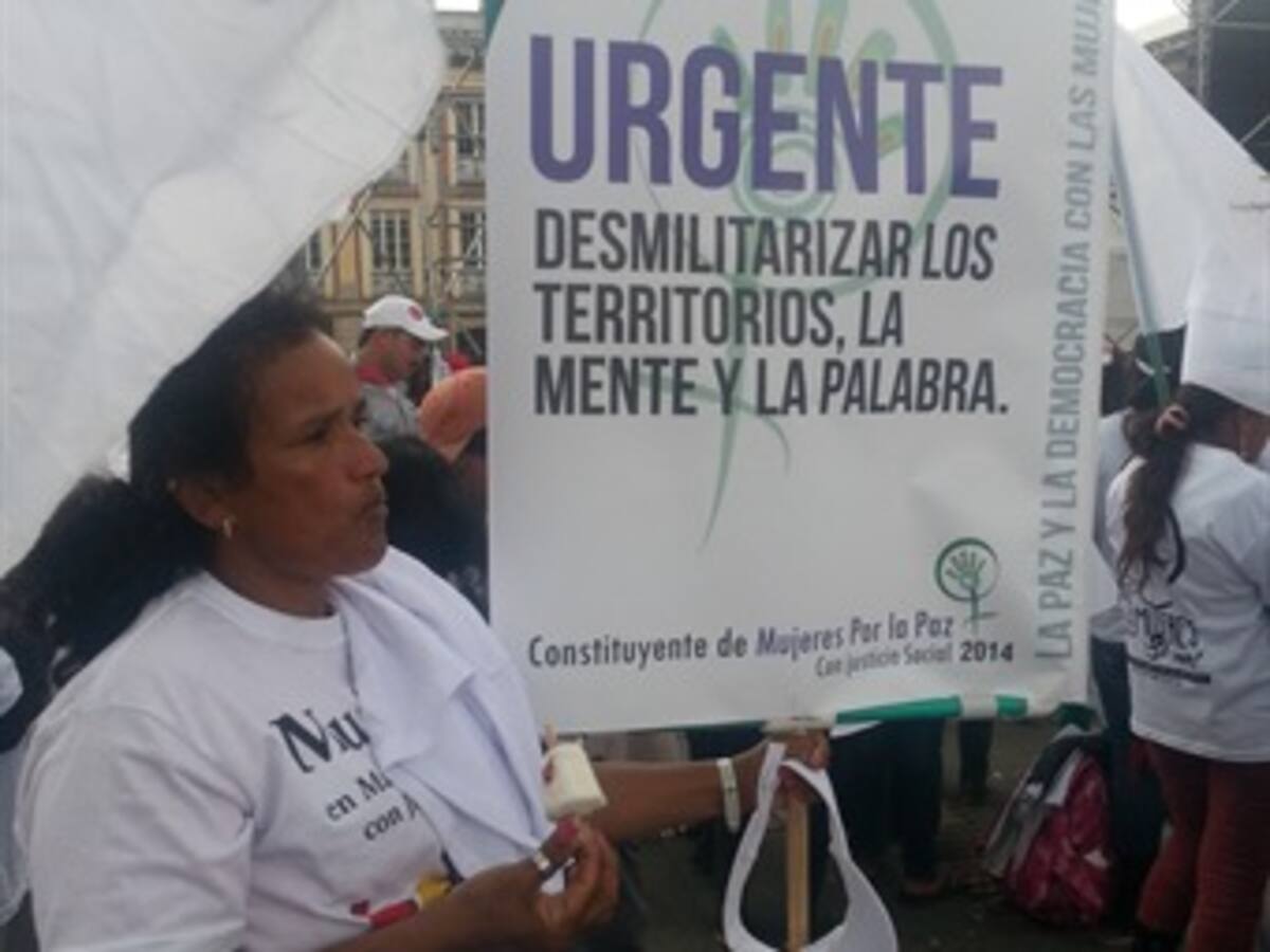 Unas 10.000 personas marcharon por la democracia en Bogotá