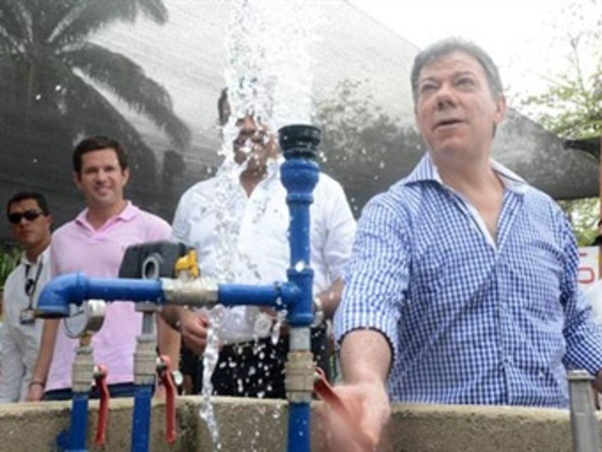 Santos podrá inaugurar obras sin presencia de gobernadores o alcaldes
