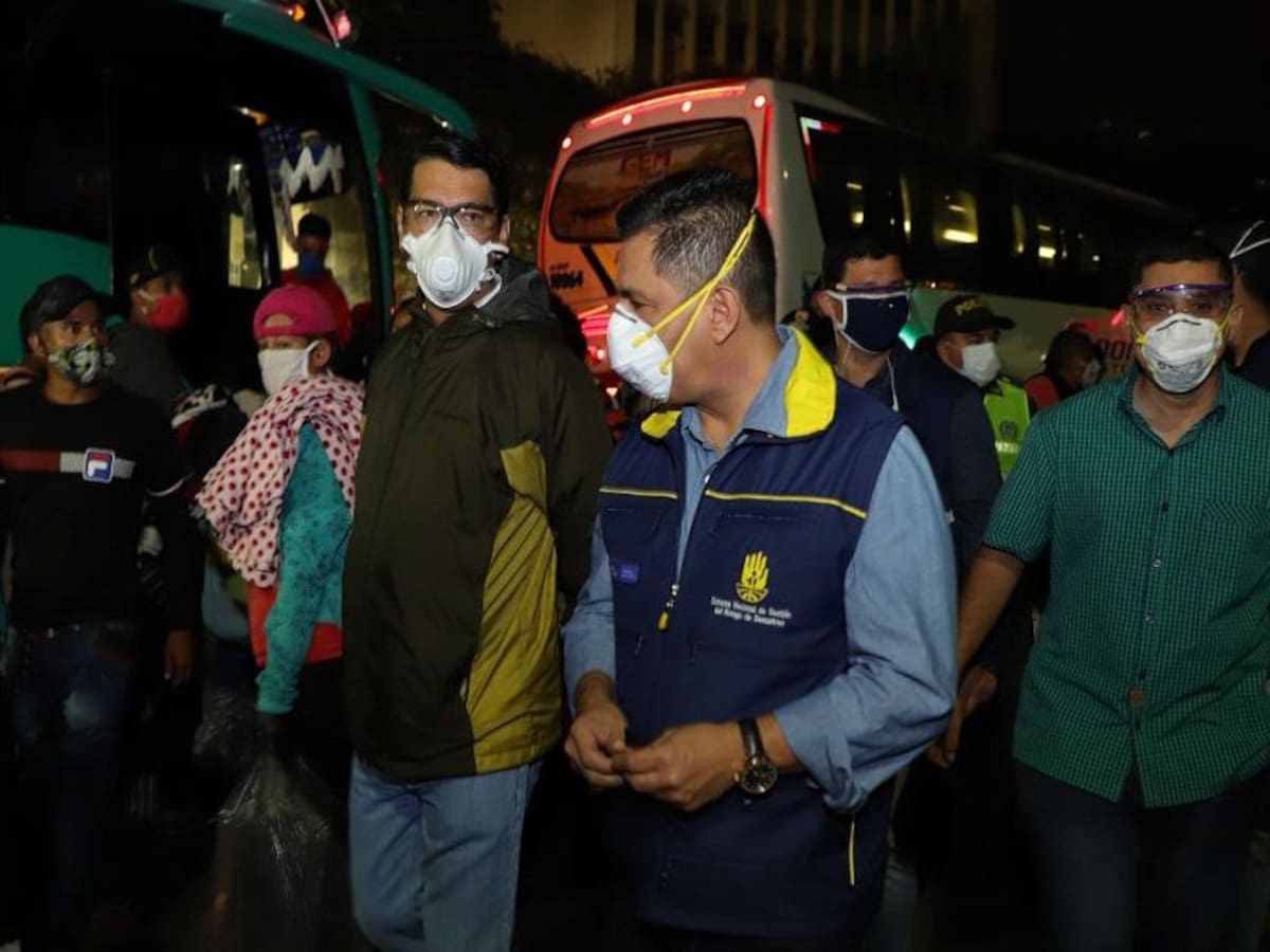 486 venezolanos partieron esta madrugada desde Cali en corredor humanitario