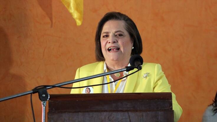 Beatriz Arbeláez salió porque quería la privatización de ETB: Clara López