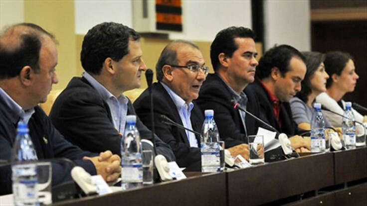 Corte aplaza decisión sobre referendo por la paz