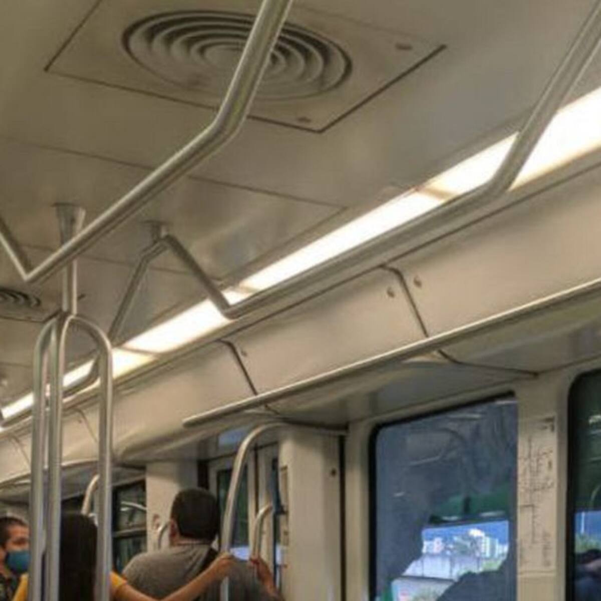Menores de edad lanzaron piedra a un tren del Metro de Medellín