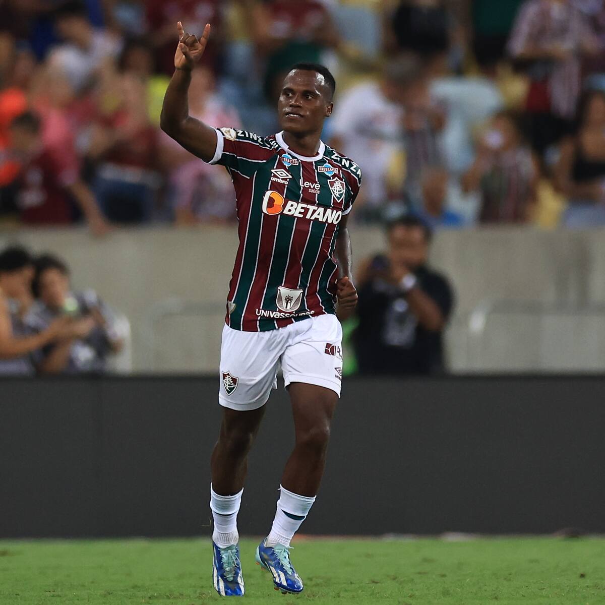 VIDEO | Jhon Arias da espectacular asistencia en remontada de Fluminense por Libertadores