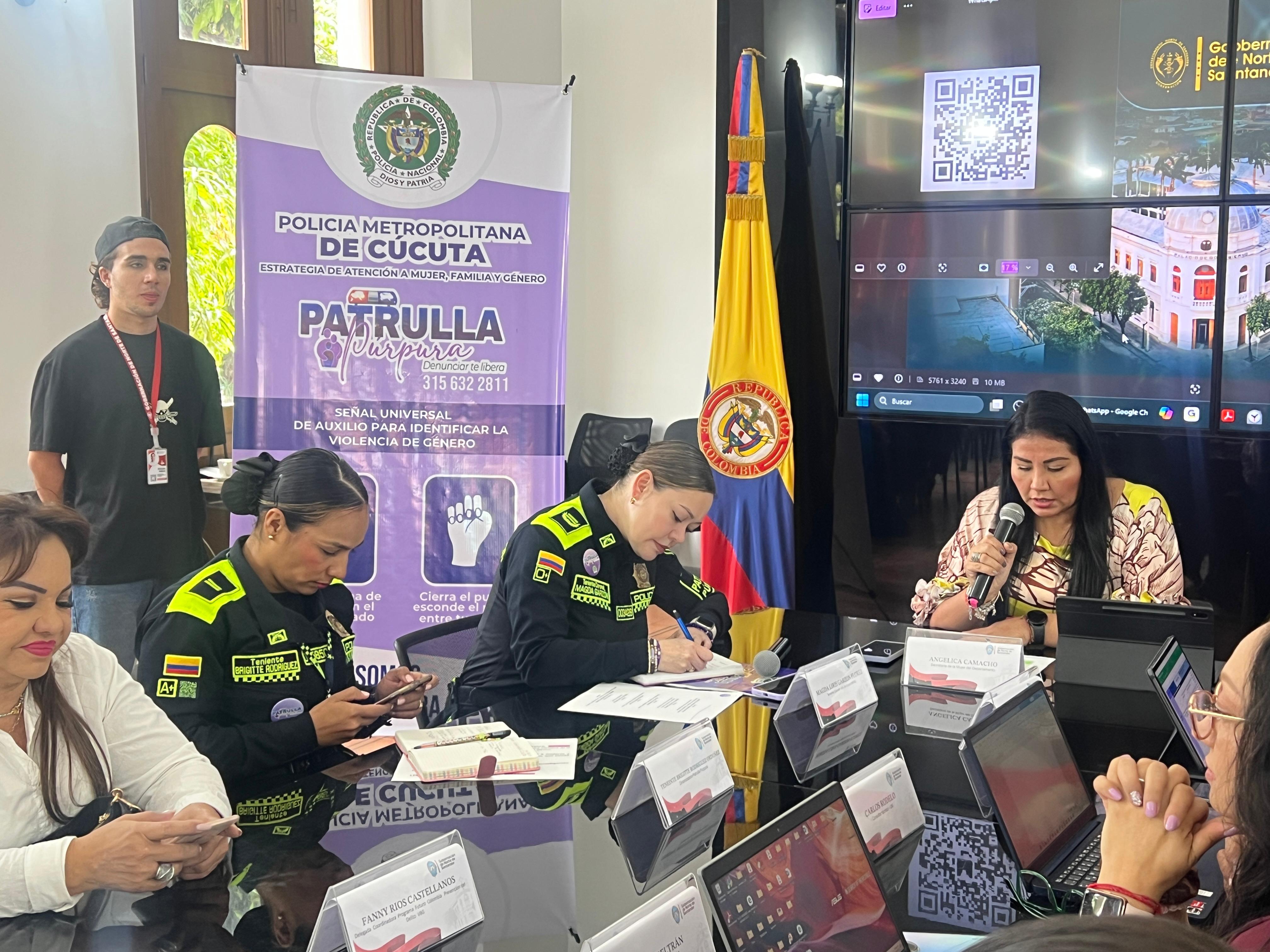 Reunión 'Patrulla Púrpura' en Cúcuta. / Foto: Policía Metropolitana.