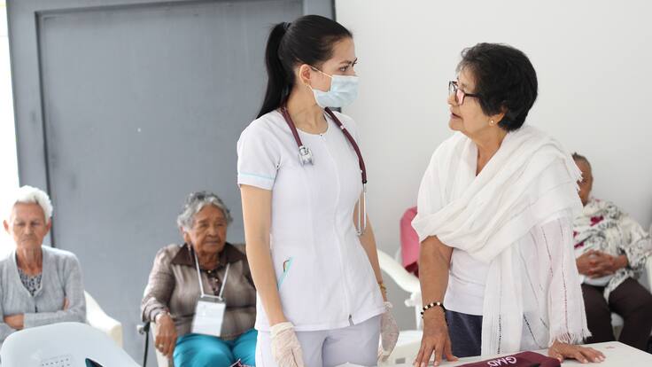 Cada año hay menos plata y más corrupción en el sistema de salud: vocero de pacientes de alto costo