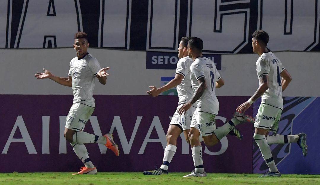 Diego Valoyes le da el triunfo a Talleres de Córdoba en Sudamericana